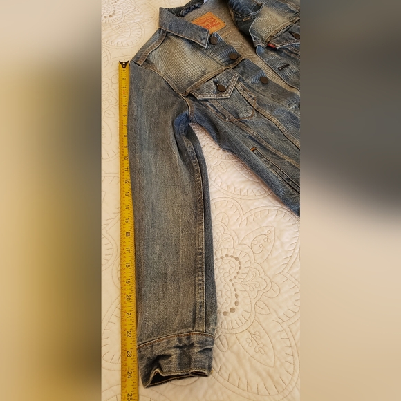 Levi's Denim / Jean Jacket - Picture 5 of 9
